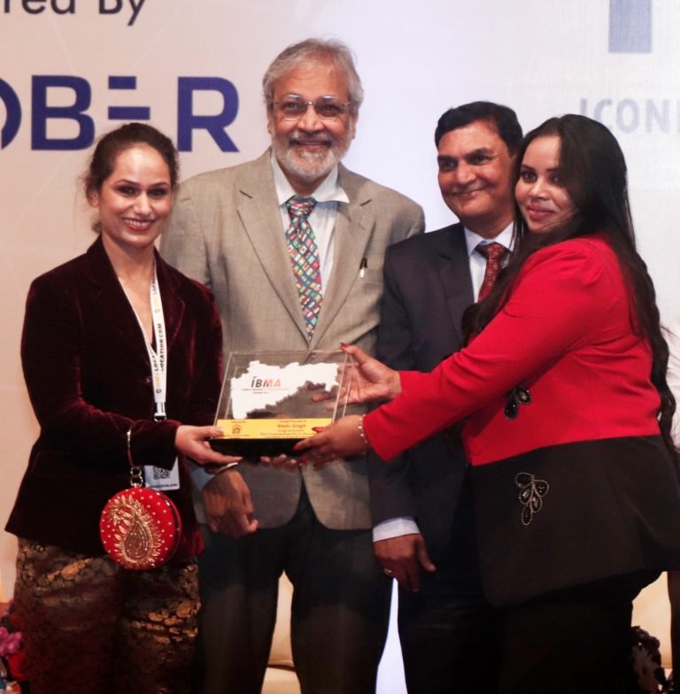 MAHI SINGH Honoured AND Felicitated  with Prized-Award of IBMA for major contribution to the Entertainment Industry