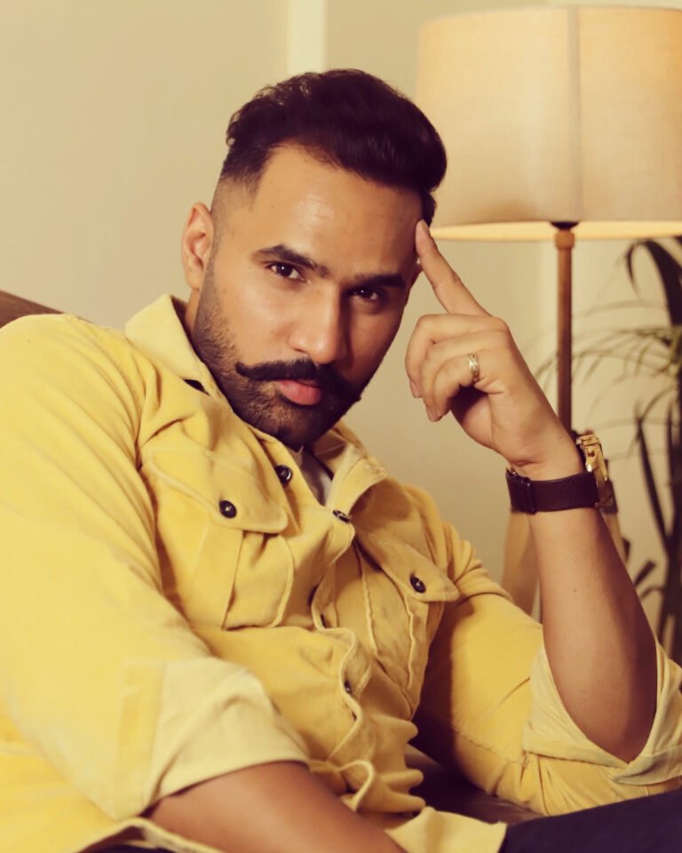 Naveed Akhtar: Harmonizing Heritage and Stardom