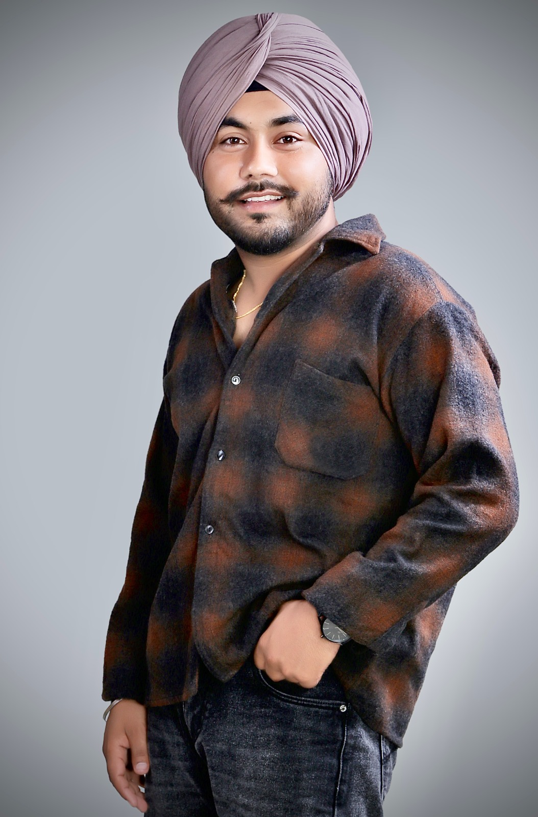 Zorawar, a rising Punjabi singer from Ludhiana, has won hearts with his energetic performances and hit songs.