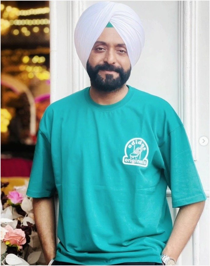 aks mehraj artist